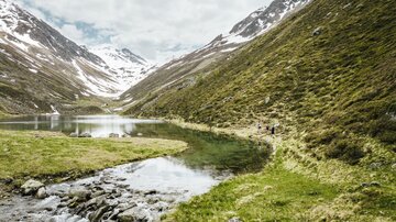 2023_TVB-Ischgl-Paznaun_Sommer_Cross-Trail_Gruebele-See_WEST_0744.jpg | © Tourismusverband Paznaun – Ischgl
