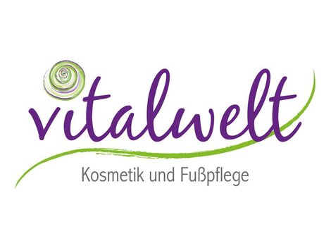 Ein Logo von "vitalwelt" mit dem Slogan "Kosmetik und Fußpflege". Die Schrift ist in lila mit einem grünen Akzent und einer Spirale.