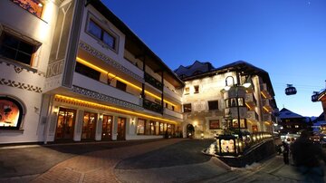 Hotelansicht - Nacht